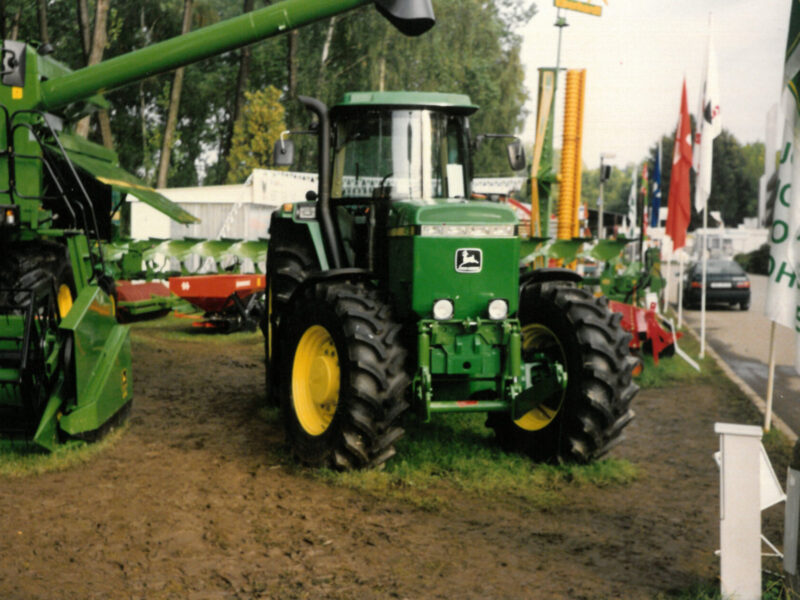 Traktor John Deere 4955 byl vystaven v roce 1993 na veletrhu Země živitelka